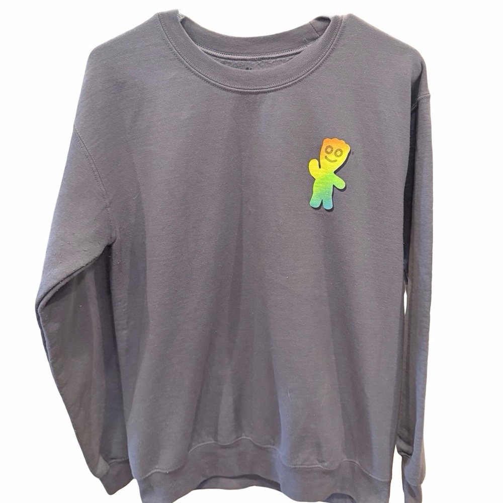 Men's Gray Crewneck Sweatshirt with Gradient Gummy Patch